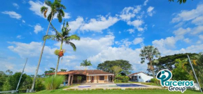 Hacienda Parceros Group con Persona de Limpieza y Cocina Incluido